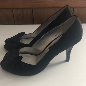 Nina Black Satin Bow Tie Pumps 8.5M